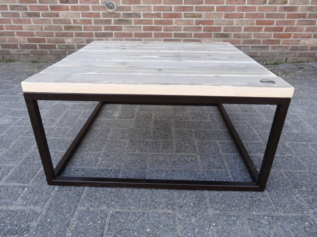 Goede Dalvik steigerhouten salontafel met stevig stalen frame IE-51
