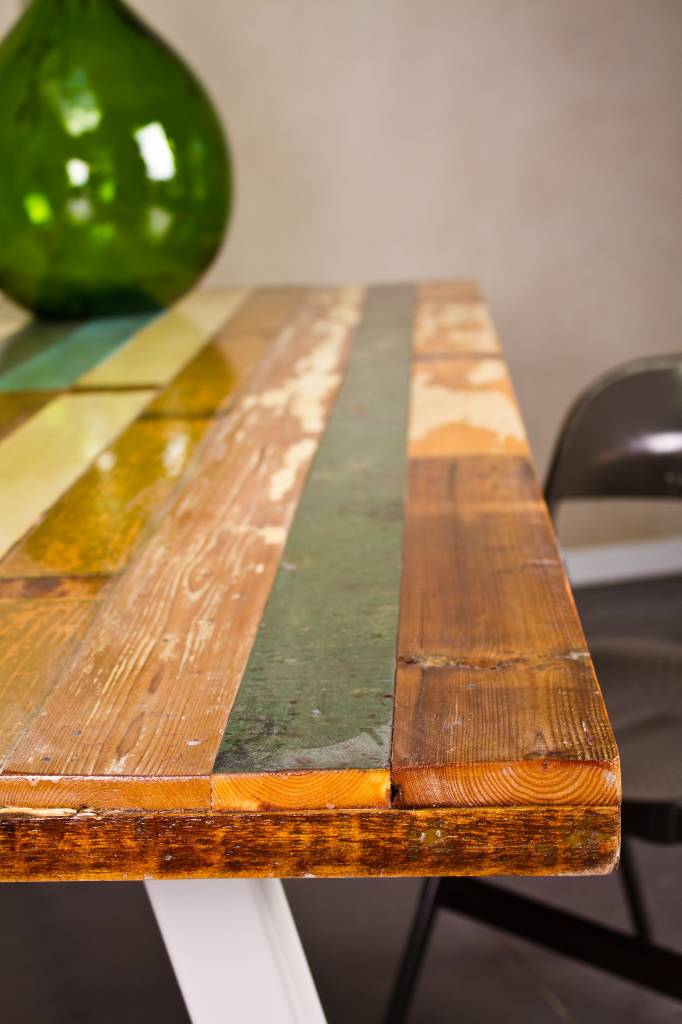 Interactie garage ras Harstad tafel gekleurd sloophout/stalen poot - PURE Wood Design