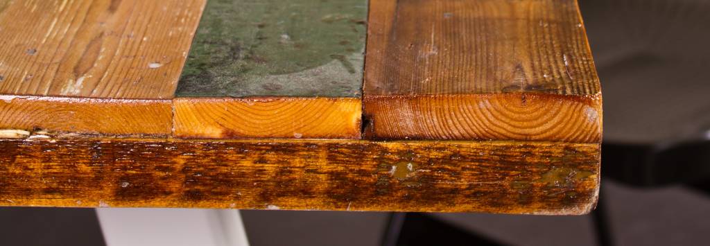 Harstad tafel gekleurd sloophout/stalen poot - PURE Wood